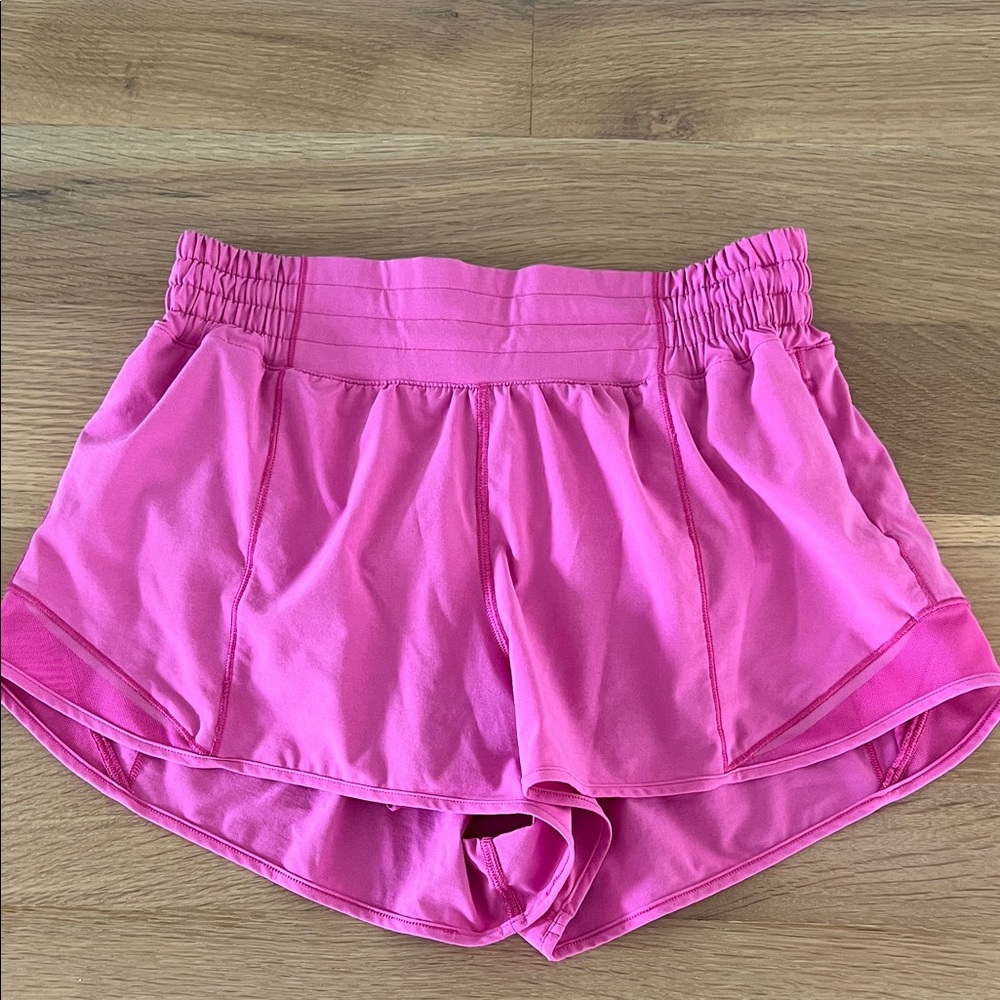 Lululemon sonic pink High Rise Hotty hot shorts 6